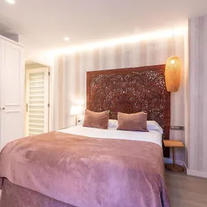 Serennia Fira Gran Via Exclusive Ξενοδοχείο